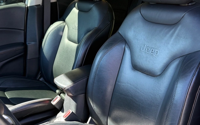 imagem-https://www.socarrao.com.br/sc-vehicle-images-prod/4253992/1790885817296-bed9afd1-2b26-4e19-b12b-ed12651fd12b.jpg