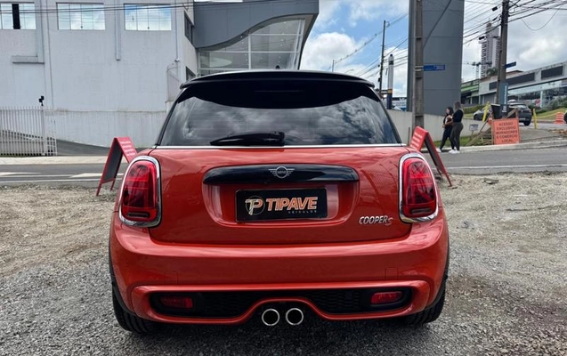 imagem-https://www.socarrao.com.br/sc-vehicle-images-prod/4254046/1791221276145-8527947_7_B_30dc56dd74.jpeg