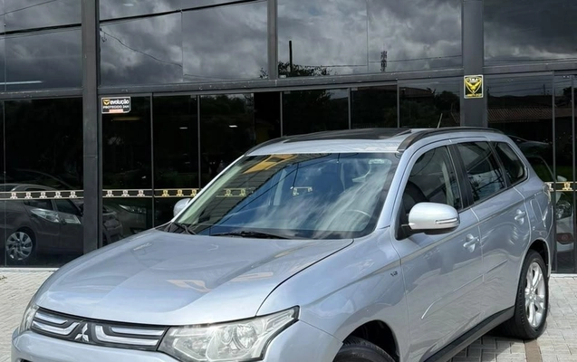 imagem-https://www.socarrao.com.br/sc-vehicle-images-prod/4254061/1790886183271-50b5ba85-4b33-4e52-8dc0-3284d77122b8.jpg