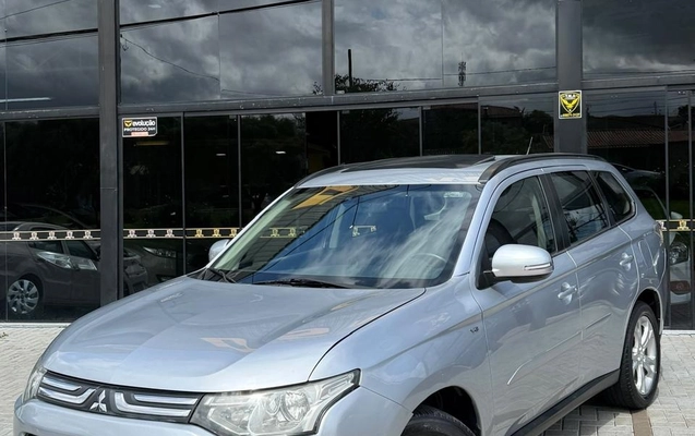imagem-https://www.socarrao.com.br/sc-vehicle-images-prod/4254061/1790886183276-d99d9201-b355-42e5-bf3c-ca059e96c99c.jpg
