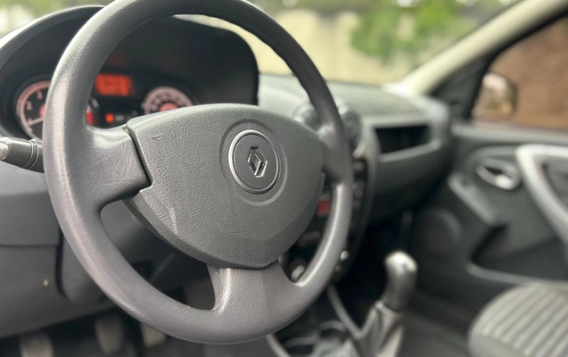 imagem-https://www.socarrao.com.br/sc-vehicle-images-prod/4254077/1790886306170-V2hhdHNBcHAgSW1hZ2UgMjAyNi0xMC0wMSBhdCAxNi4wOC4wNSAoNSkuanBlZw.jpeg