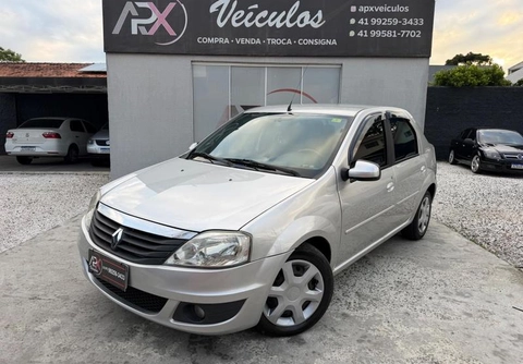 Renault Logan 2013 Prata — foto 1 de 3
