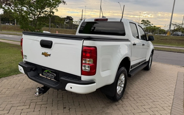 imagem-https://www.socarrao.com.br/sc-vehicle-images-prod/4254163/1790886925131-ZDk4MmEyZmMtYjE5NC00MGNiLThmOTItZjI5MWZhMGFkNzg2LmpwZWc.jpeg