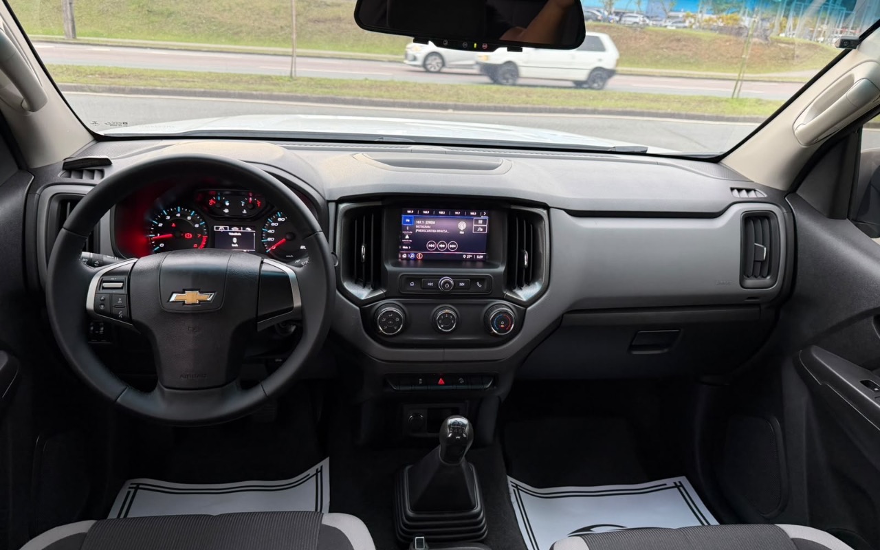 imagem-https://www.socarrao.com.br/sc-vehicle-images-prod/4254163/1790886925637-ZjZkNWRkYTktMDg2MS00ZjdlLTgxY2EtM2ZmMzI5OTA1NWYwLmpwZWc.jpeg