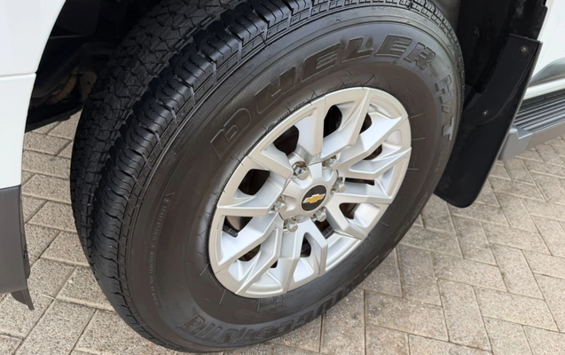 imagem-https://www.socarrao.com.br/sc-vehicle-images-prod/4254163/1790886925929-NzlhNmNhMWEtZTMxYS00YzhjLTk2NmEtZmM1NmVhODgwNDMxLmpwZWc.jpeg