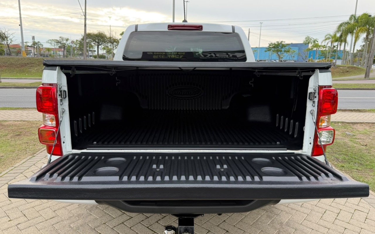 imagem-https://www.socarrao.com.br/sc-vehicle-images-prod/4254163/1790886925974-ZDhhMTNmZDgtOTVhZi00ZDM4LTgwMGUtNGZjZGIyOGE2ZWQ1LmpwZWc.jpeg