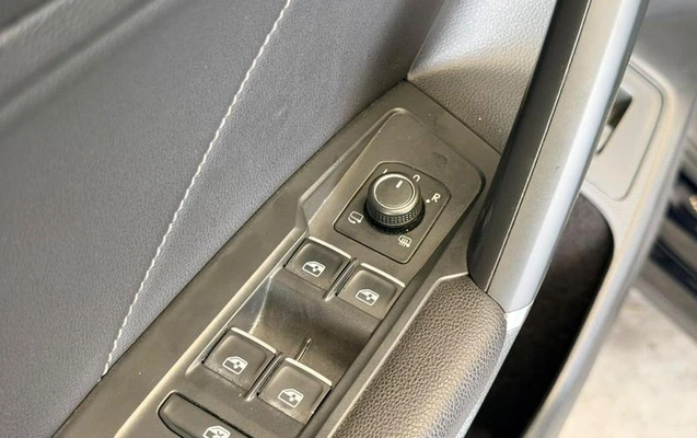 imagem-https://www.socarrao.com.br/sc-vehicle-images-prod/4254179/1790887062463-8535470_18_B_71f9956502.jpeg