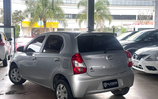 imagem-https://www.socarrao.com.br/sc-vehicle-images-prod/4254181/1790887095245-7352b0cd8c7f435f8f841560f19680ce_1790887038814.jpg