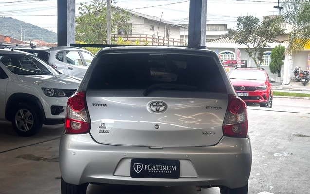 imagem-https://www.socarrao.com.br/sc-vehicle-images-prod/4254181/1790887095247-edd2804fd8d146e3becf1714a961d430_1790887038817.jpg
