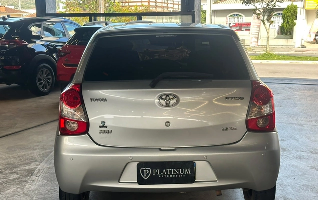 imagem-https://www.socarrao.com.br/sc-vehicle-images-prod/4254181/1792523248049-d1ce286840ba42a9b2d23d1601dbebdb_1792523222260.jpg