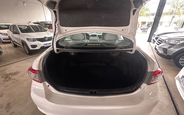 imagem-https://www.socarrao.com.br/sc-vehicle-images-prod/4254363/1790887522250-05492b3035514225852e6514dbc4d2f7_1790887473400.jpg