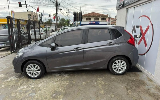 imagem-https://www.socarrao.com.br/sc-vehicle-images-prod/4254452/1790887899888-8524235_11_B_40092eae6a.jpeg