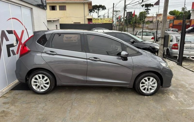 imagem-https://www.socarrao.com.br/sc-vehicle-images-prod/4254452/1790887899893-8524235_7_B_663d1f3b91.jpeg