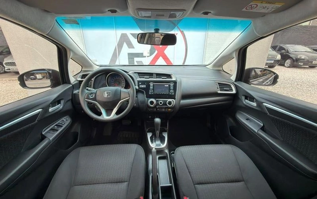 imagem-https://www.socarrao.com.br/sc-vehicle-images-prod/4254452/1790887899901-8524235_4_B_4c2b72e1e9.jpeg