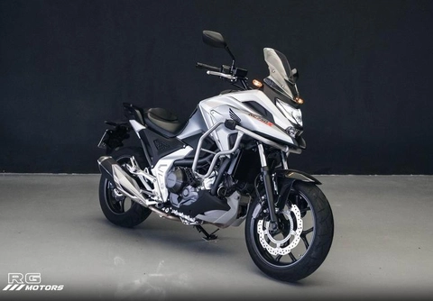 Honda NC 700 X/ 700X ABS 2024 Prata — foto 1 de 3