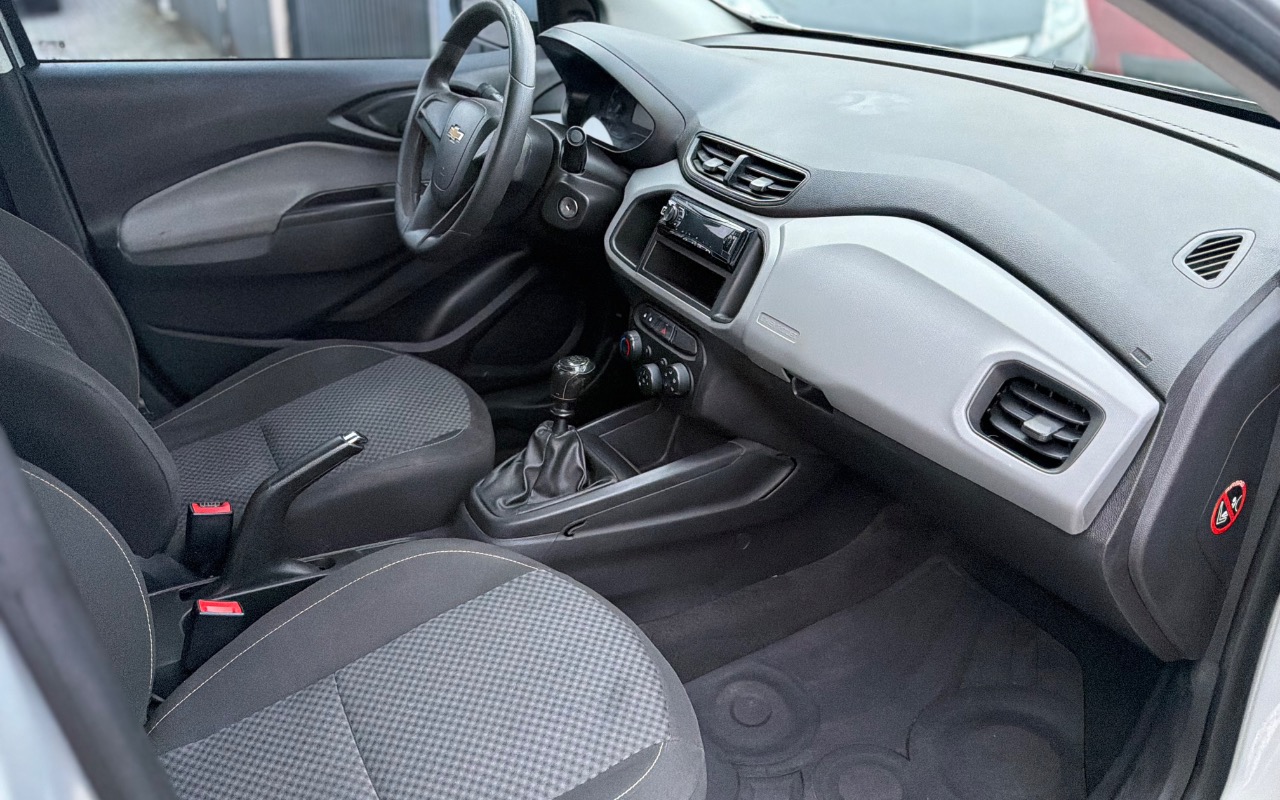 imagem-https://www.socarrao.com.br/sc-vehicle-images-prod/4254558/1790888702134-SU1HXzE5MzEuanBlZw.jpeg