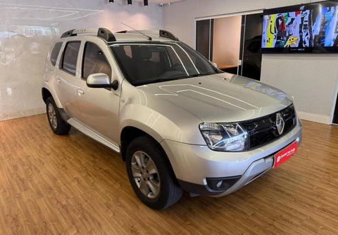 Renault Duster 2018 Prata — foto 1 de 3