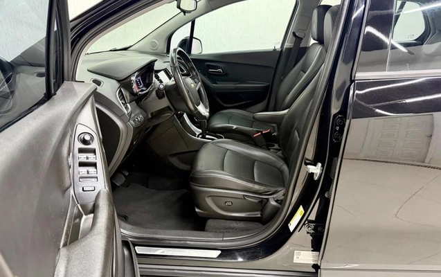 imagem-https://www.socarrao.com.br/sc-vehicle-images-prod/4254637/1790890600428-8535888_15_B_bed18d16ab.jpeg
