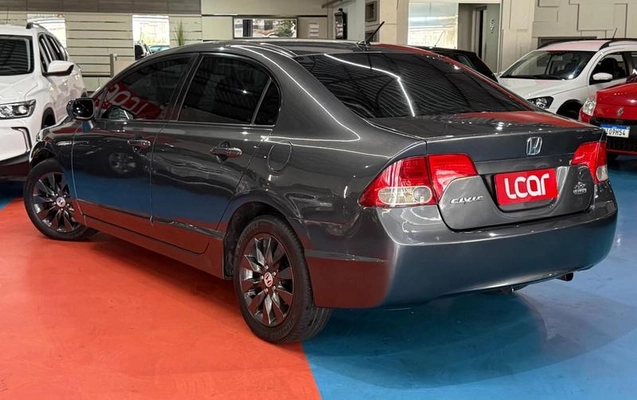 imagem-https://www.socarrao.com.br/sc-vehicle-images-prod/4254657/1790889484874-8530902_14_B_c0aea25eff.jpeg