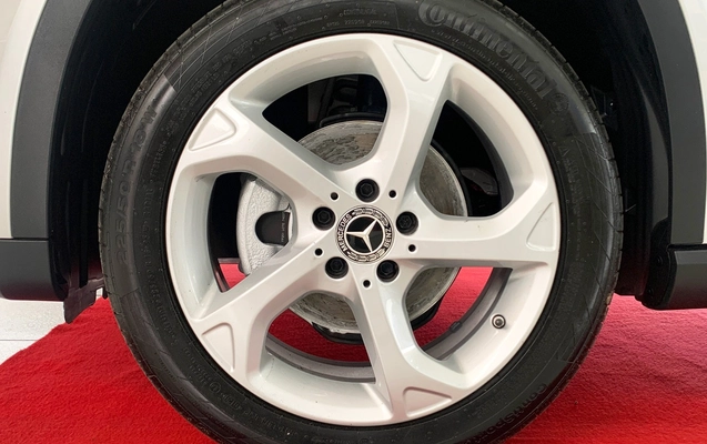 imagem-https://www.socarrao.com.br/sc-vehicle-images-prod/4254929/1790891581084-MDA5LmpwZw.jpg