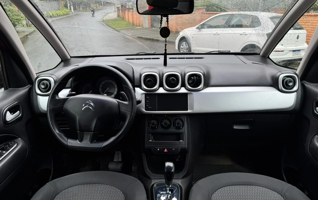 imagem-https://www.socarrao.com.br/sc-vehicle-images-prod/4255052/1790893110736-V2hhdHNBcHAgSW1hZ2UgMjAyNi0xMC0wMSBhdCAxMS4yMS4xNS5qcGVn.jpeg