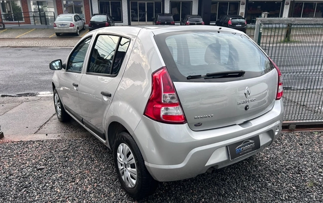 imagem-https://www.socarrao.com.br/sc-vehicle-images-prod/4255127/1790893465858-V2hhdHNBcHAgSW1hZ2UgMjAyNi0wOS0yMSBhdCAxNy4wMi4wOCAoMykuanBlZw.jpeg