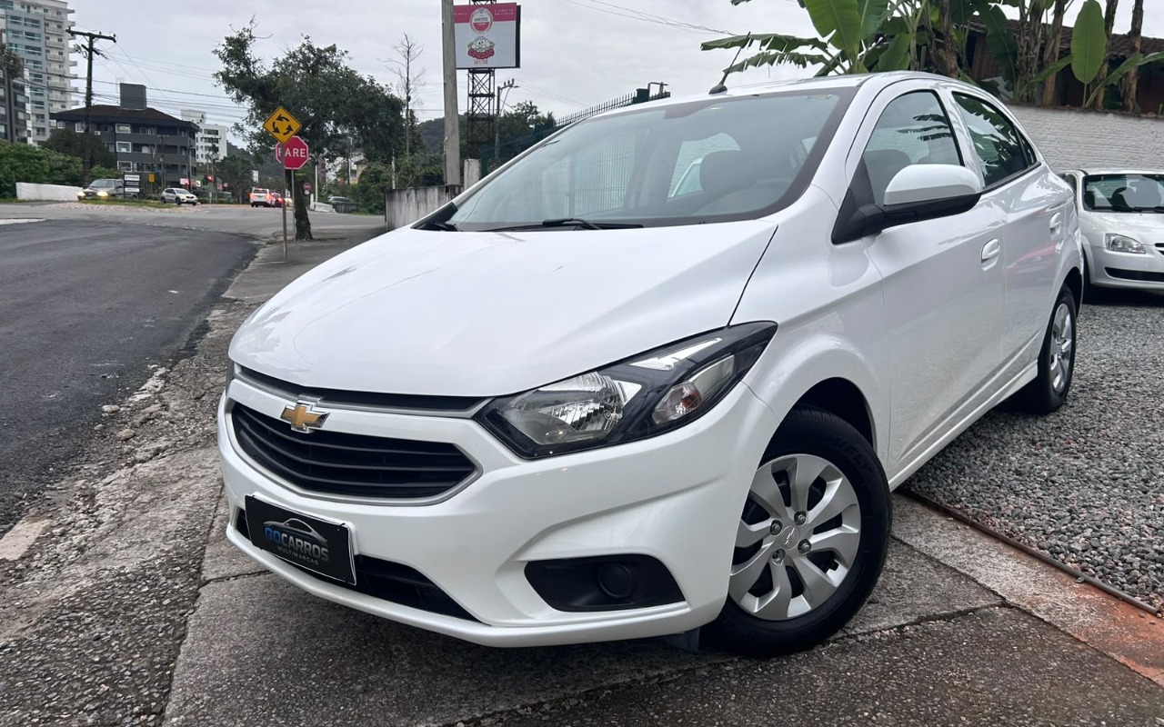 Chevrolet Onix 2018 Branco — foto 1 de 3