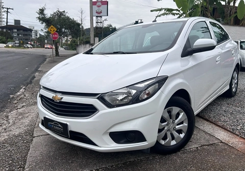 Chevrolet Onix 2018 Branco — foto 1 de 3
