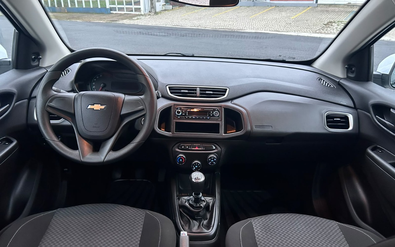 imagem-https://www.socarrao.com.br/sc-vehicle-images-prod/4255129/1790893654020-V2hhdHNBcHAgSW1hZ2UgMjAyNi0wOS0xMiBhdCAxNy41MC40NiAoMSkuanBlZw.jpeg