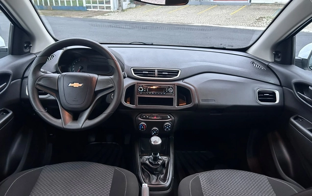 imagem-https://www.socarrao.com.br/sc-vehicle-images-prod/4255129/1790893654020-V2hhdHNBcHAgSW1hZ2UgMjAyNi0wOS0xMiBhdCAxNy41MC40NiAoMSkuanBlZw.jpeg