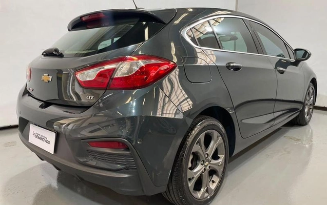 imagem-https://www.socarrao.com.br/sc-vehicle-images-prod/4256113/1791065277832-8536113_4_B_99c119881b.jpeg