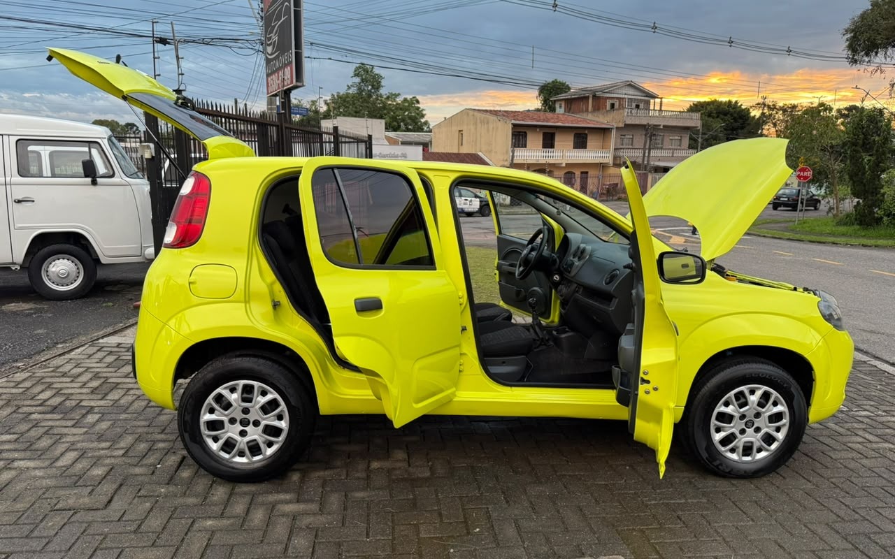 imagem-https://www.socarrao.com.br/sc-vehicle-images-prod/4256645/1790908808313-V2hhdHNBcHAgSW1hZ2UgMjAyNi0wOS0zMCBhdCAxOC4xOC4yMiAoMSkuanBlZw.jpeg
