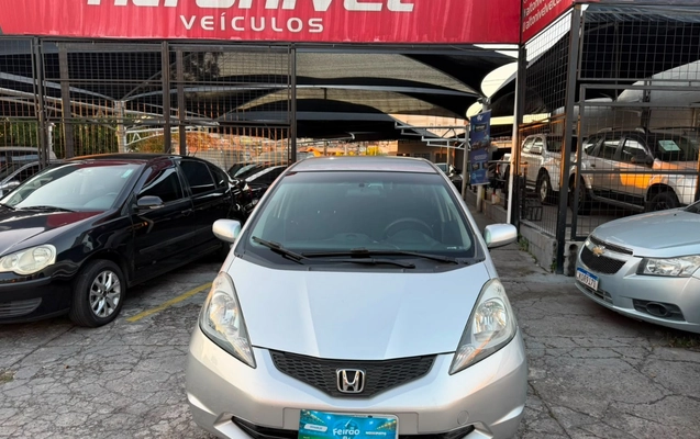 imagem-https://www.socarrao.com.br/sc-vehicle-images-prod/4259754/1790940727732-V2hhdHNBcHAgSW1hZ2UgMjAyNi0wNy0zMCBhdCAxNS4wNS4yMC5qcGVn.jpeg