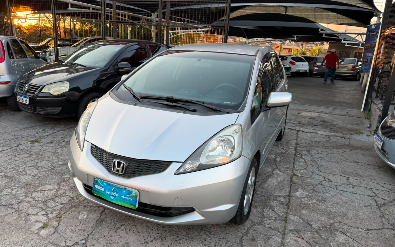 imagem-https://www.socarrao.com.br/sc-vehicle-images-prod/4259754/1790940727915-V2hhdHNBcHAgSW1hZ2UgMjAyNi0wNy0zMCBhdCAxNS4wNS4yMS5qcGVn.jpeg