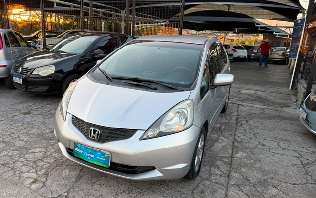 imagem-https://www.socarrao.com.br/sc-vehicle-images-prod/4259754/1790940727915-V2hhdHNBcHAgSW1hZ2UgMjAyNi0wNy0zMCBhdCAxNS4wNS4yMS5qcGVn.jpeg