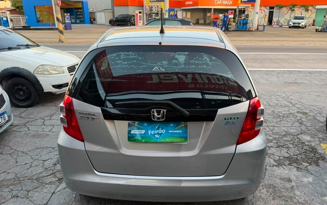 imagem-https://www.socarrao.com.br/sc-vehicle-images-prod/4259754/1790940728225-V2hhdHNBcHAgSW1hZ2UgMjAyNi0wNy0zMCBhdCAxNS4wNS4yMSAoMikuanBlZw.jpeg