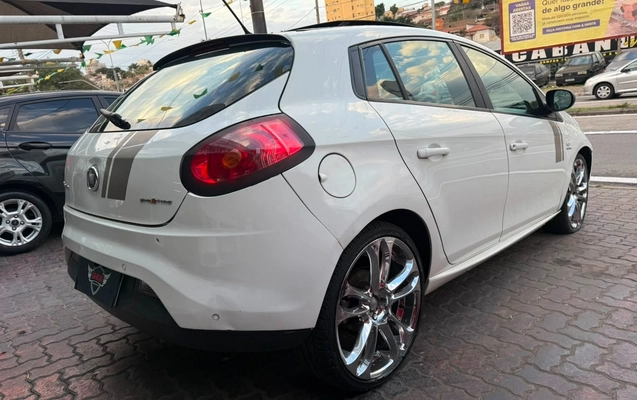 imagem-https://www.socarrao.com.br/sc-vehicle-images-prod/4259759/1790941091517-V2hhdHNBcHAgSW1hZ2UgMjAyNi0wNy0zMSBhdCAxNy40NS40MC5qcGVn.jpeg