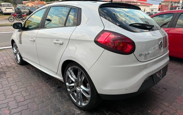 imagem-https://www.socarrao.com.br/sc-vehicle-images-prod/4259759/1790941091654-V2hhdHNBcHAgSW1hZ2UgMjAyNi0wNy0zMSBhdCAxNy40NS4zOS5qcGVn.jpeg