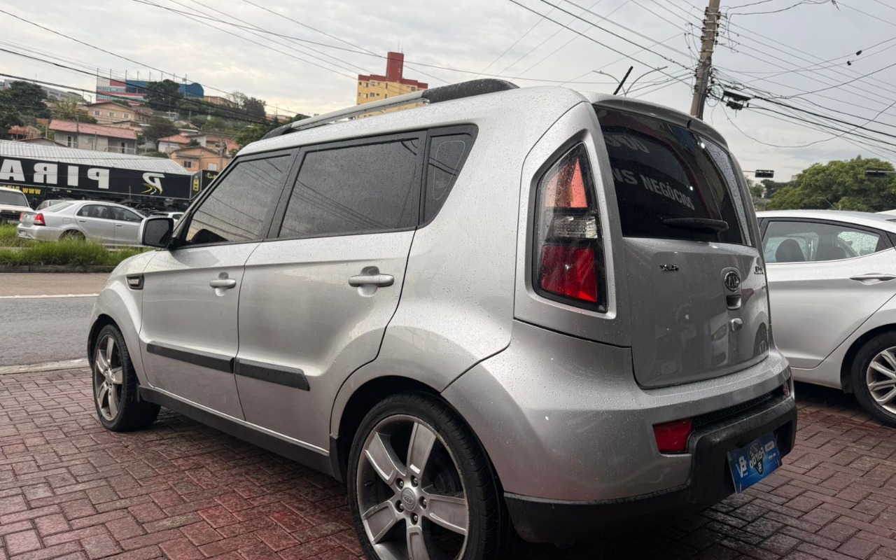 imagem-https://www.socarrao.com.br/sc-vehicle-images-prod/4259769/1790941831213-V2hhdHNBcHAgSW1hZ2UgMjAyNi0xMC0wMiBhdCAwOC40NS4zOSAoMSkuanBlZw.jpeg