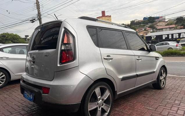 imagem-https://www.socarrao.com.br/sc-vehicle-images-prod/4259769/1790941831409-V2hhdHNBcHAgSW1hZ2UgMjAyNi0xMC0wMiBhdCAwOC40NS4zOCAoMykuanBlZw.jpeg