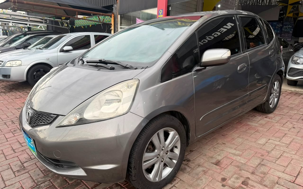 Honda Fit 2009 Cinza — foto 1 de 3