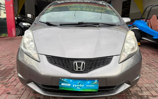 imagem-https://www.socarrao.com.br/sc-vehicle-images-prod/4259864/1790942480161-V2hhdHNBcHAgSW1hZ2UgMjAyNi0wNy0yNCBhdCAxMC4xMC40OS5qcGVn.jpeg