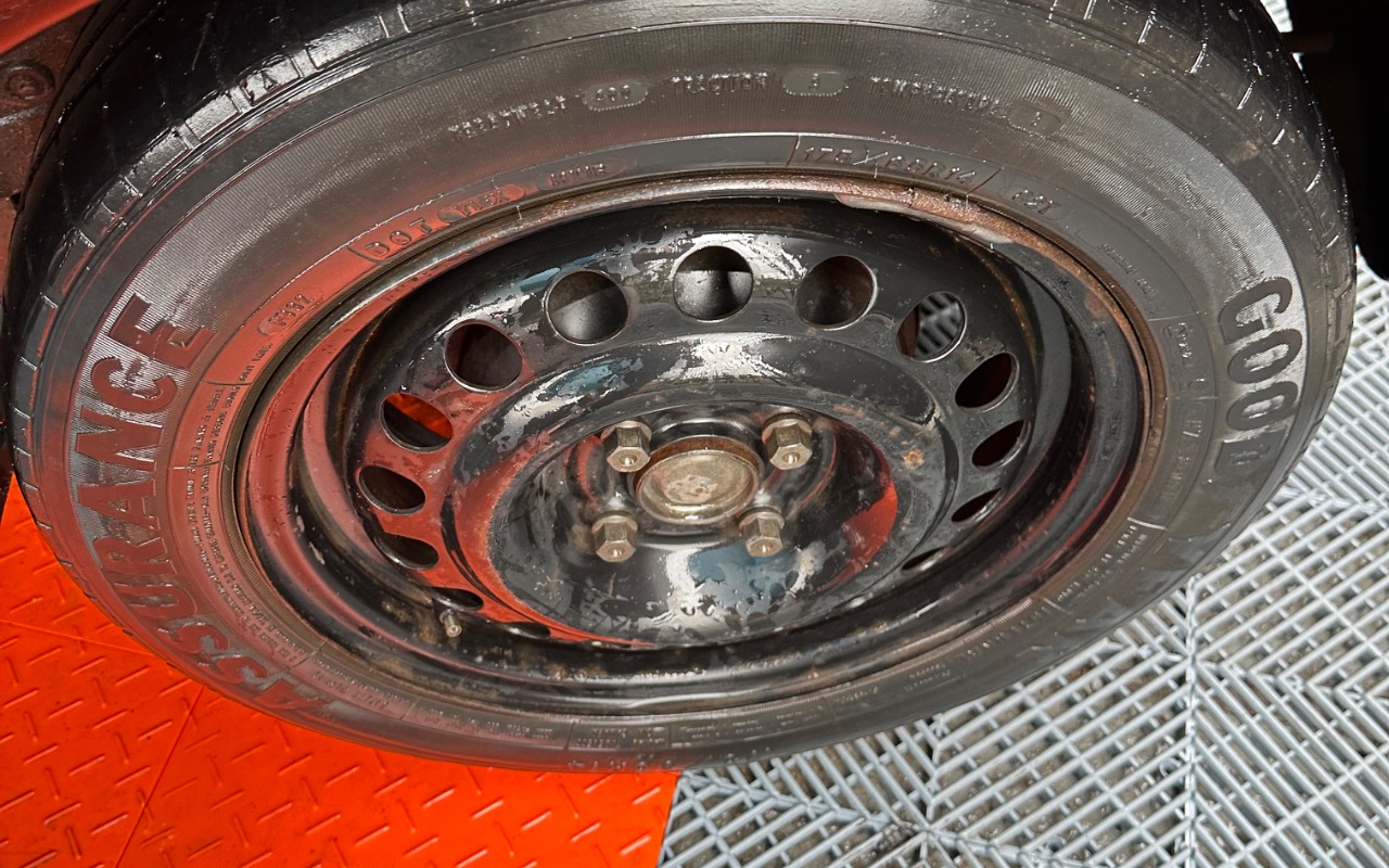 imagem-https://www.socarrao.com.br/sc-vehicle-images-prod/4259946/1790942833690-SU1HXzY1NjIuanBlZw.jpeg