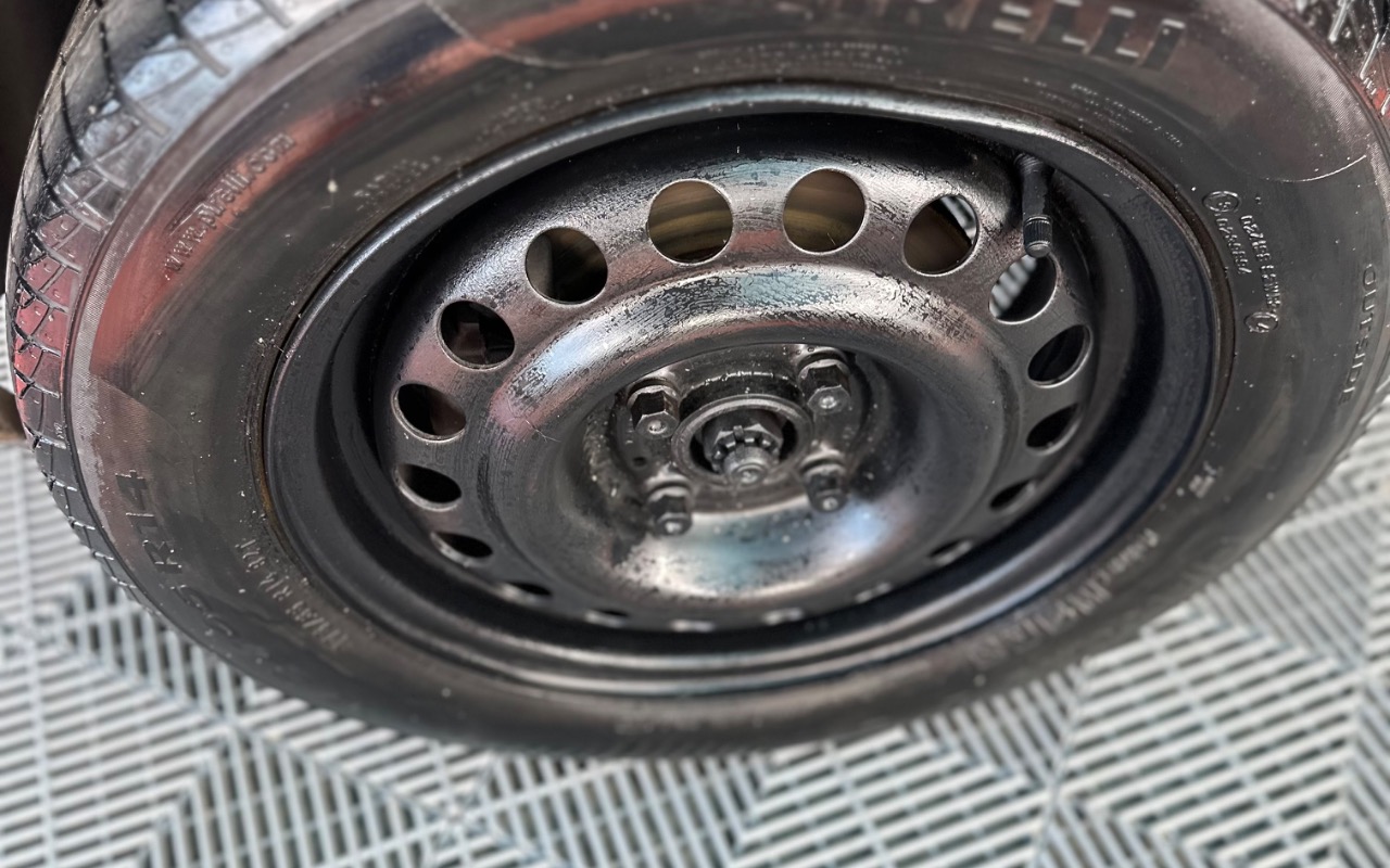 imagem-https://www.socarrao.com.br/sc-vehicle-images-prod/4259970/1790943109774-SU1HXzc1NTIuanBlZw.jpeg