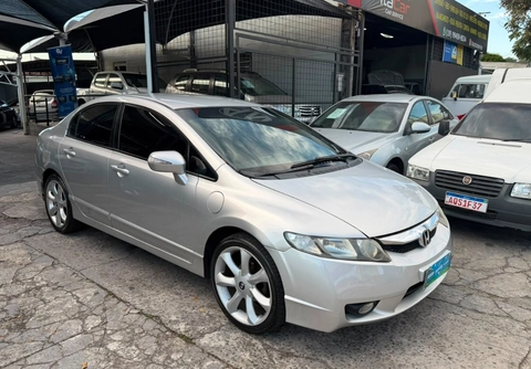 Honda Civic 2011 Prata — foto 1 de 3