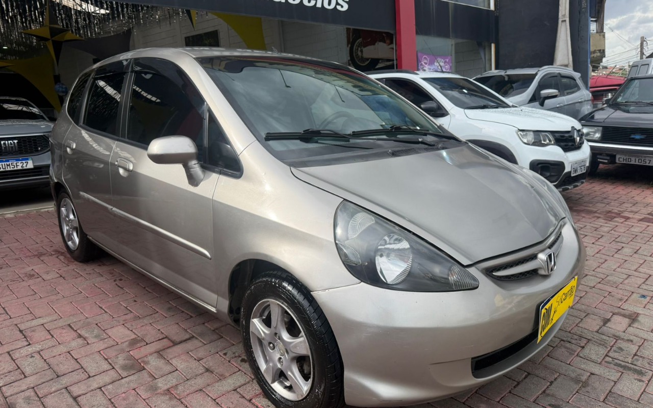 imagem-https://www.socarrao.com.br/sc-vehicle-images-prod/4260159/1790943767752-V2hhdHNBcHAgSW1hZ2UgMjAyNi0xMC0wMiBhdCAwOS4yMC4xNy5qcGVn.jpeg