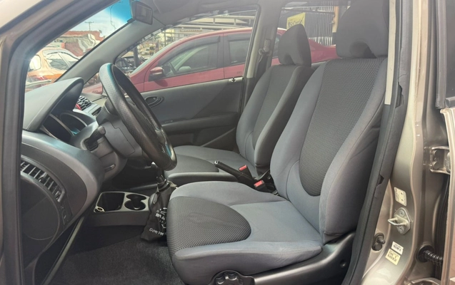 imagem-https://www.socarrao.com.br/sc-vehicle-images-prod/4260159/1790943768131-V2hhdHNBcHAgSW1hZ2UgMjAyNi0xMC0wMiBhdCAwOS4yMC4xOCAoMykuanBlZw.jpeg