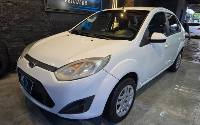 imagem-https://www.socarrao.com.br/sc-vehicle-images-prod/4260231/1790944003565-MS1iMGQwMTI2NTIzMzMyNzQ2MTMyZjc5ZWMyYmVjMmMyNC5qcGc.jpg