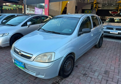 Chevrolet Corsa 2011 Prata — foto 1 de 3