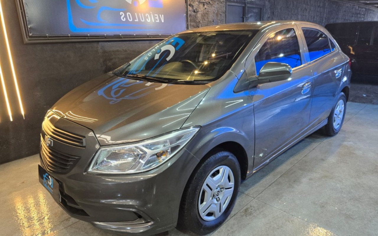 Chevrolet Onix 2015 Cinza — foto 1 de 3
